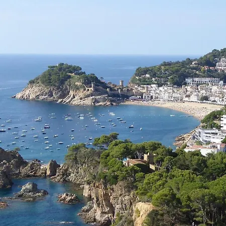 Sunny With Pool Апартаменты *